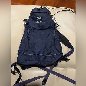 Arcteryx backpack cierzo 18 alpine climbing fast and light royal blue